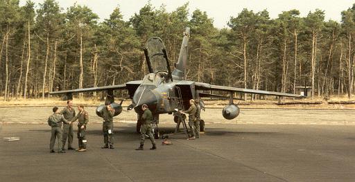 1987-04 Engelse Tornado.jpg